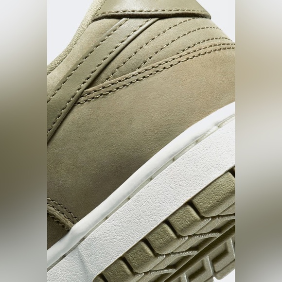 Nike Dunk Low Premium MF Suede Olive/Sail/Neutral Olive Women’s 6.5 - Picture 6 of 15